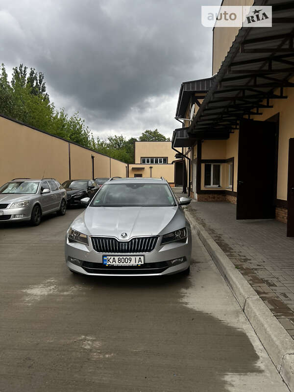 Універсал Skoda Superb 2016 в Києві