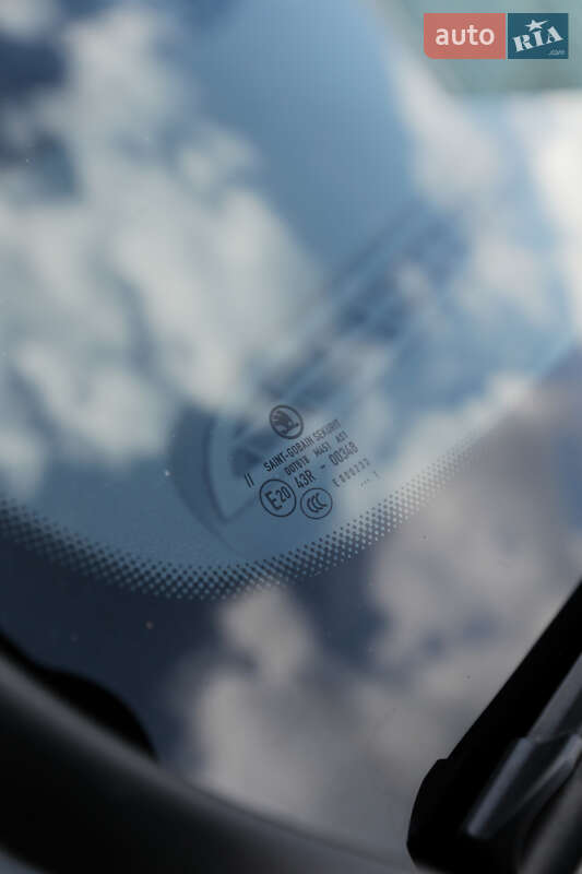 Универсал Skoda Superb 2015 в Киеве