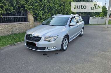 Универсал Skoda Superb 2010 в Луцке