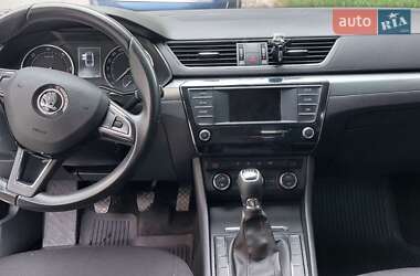 Лифтбек Skoda Superb 2015 в 