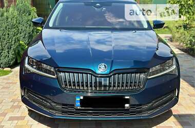 Універсал Skoda Superb 2020 в Дніпрі