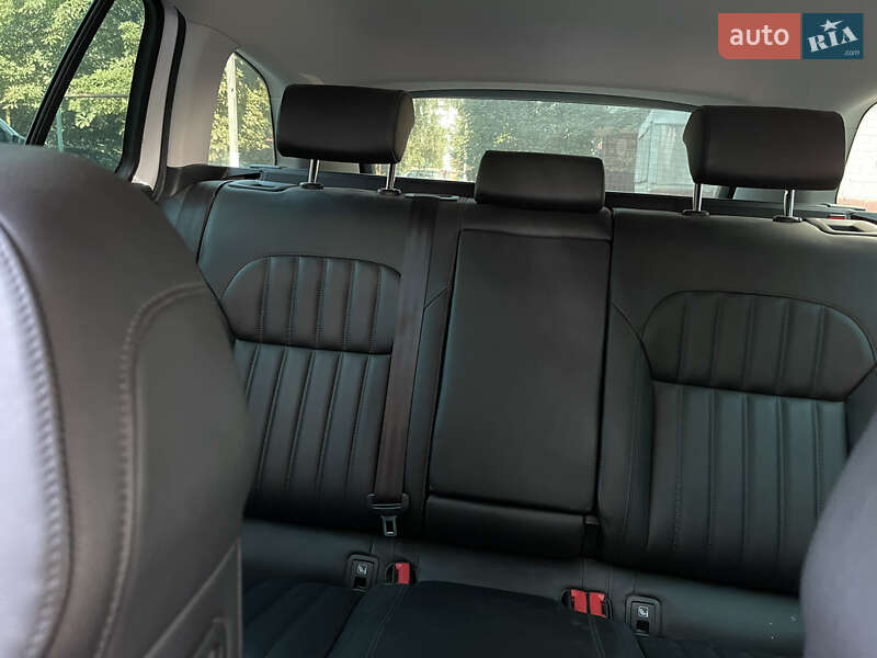 Універсал Skoda Superb 2018 в Сумах