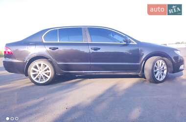 Лифтбек Skoda Superb 2012 в 