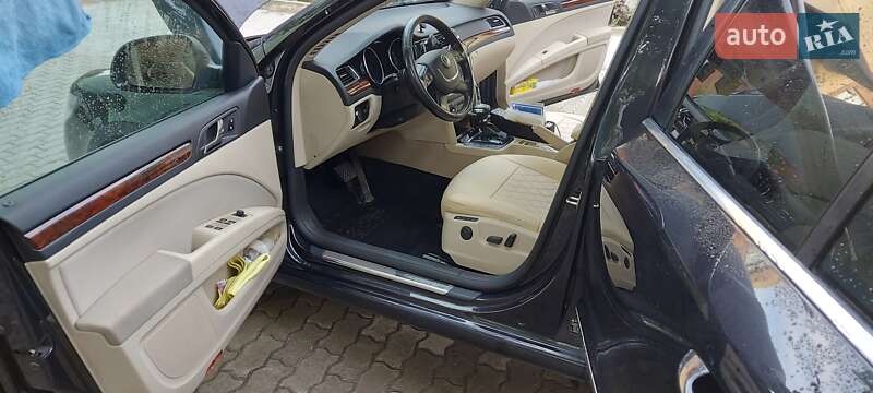 Универсал Skoda Superb 2011 в Жовкве