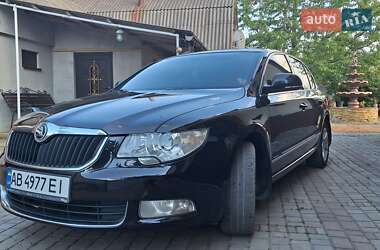 Ліфтбек Skoda Superb 2012 в 