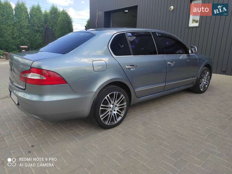 Лифтбек Skoda Superb 2010 в Прилуках
