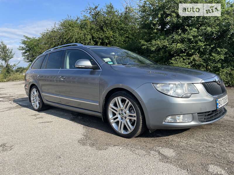 Универсал Skoda Superb 2011 в Тернополе