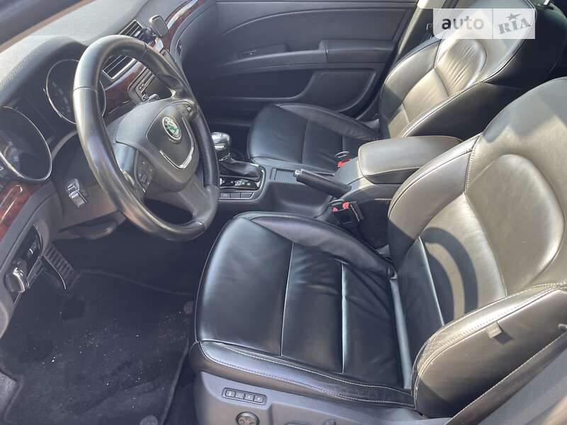 Универсал Skoda Superb 2011 в Тернополе