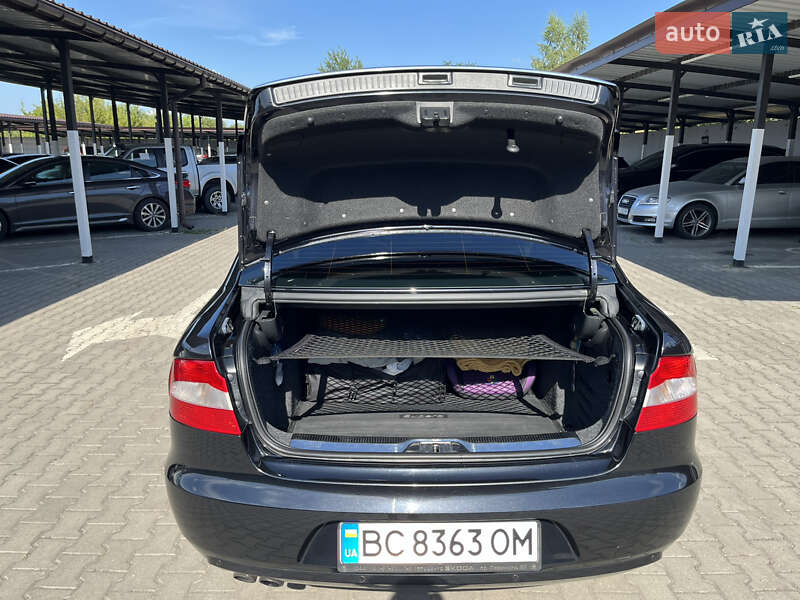 Ліфтбек Skoda Superb 2012 в Шептицькому
