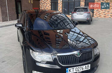 Лифтбек Skoda Superb 2011 в 