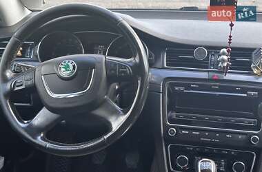 Лифтбек Skoda Superb 2011 в Хусте