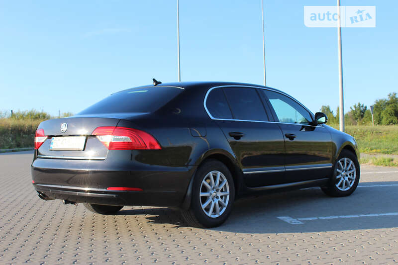 Лифтбек Skoda Superb 2013 в Львове