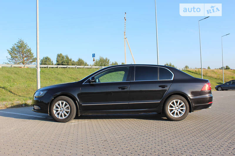 Лифтбек Skoda Superb 2013 в Львове