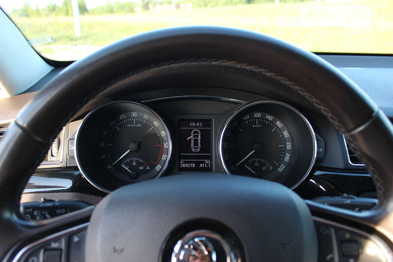 Лифтбек Skoda Superb 2013 в Львове