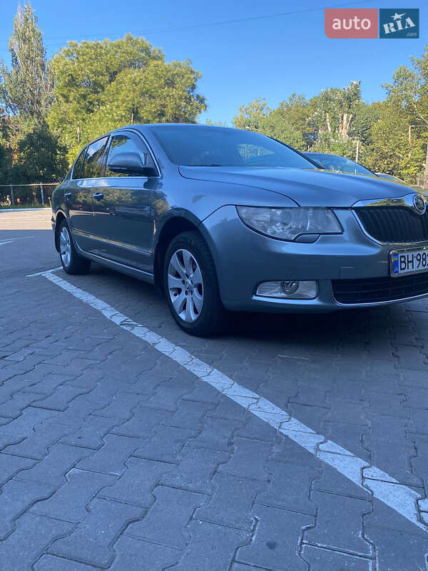 Лифтбек Skoda Superb 2009 в Одессе