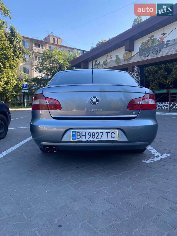 Лифтбек Skoda Superb 2009 в Одессе