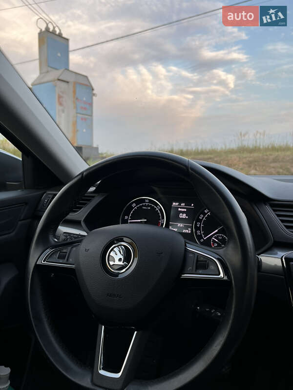 Універсал Skoda Superb 2017 в Луцьку фото 17 Універсал Skoda Superb 2017 в Луцьку