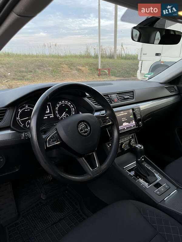 Універсал Skoda Superb 2017 в Луцьку фото 21 Універсал Skoda Superb 2017 в Луцьку