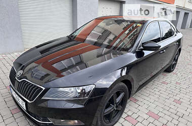 Лифтбек Skoda Superb 2017 в Ивано-Франковске