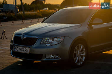 Лифтбек Skoda Superb 2011 в Пустомытах