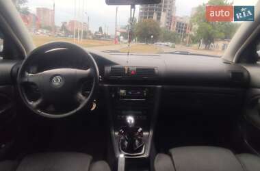 Лифтбек Skoda Superb 2006 в 