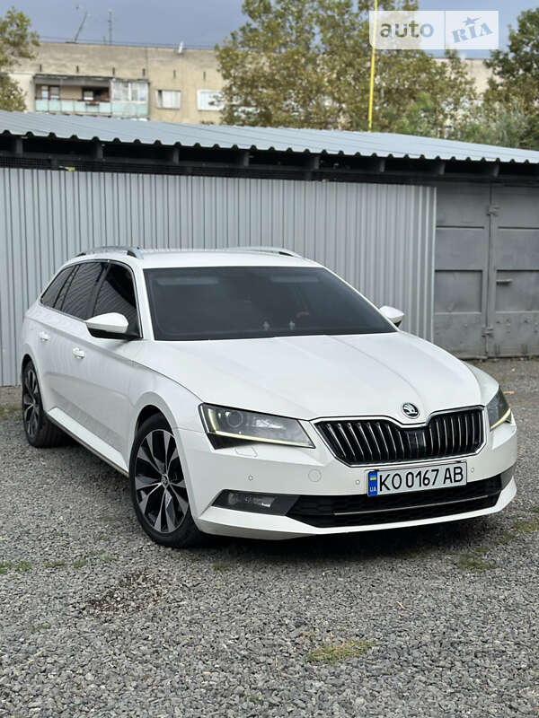 Универсал Skoda Superb 2016 в Ужгороде