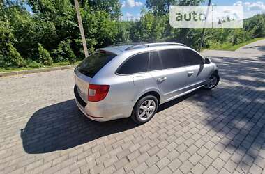 Універсал Skoda Superb 2011 в Тернополі