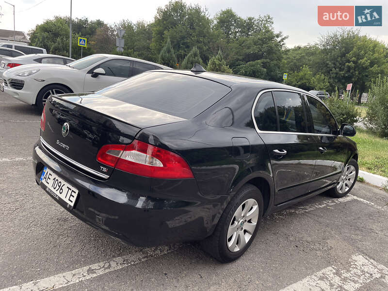 Лифтбек Skoda Superb 2008 в Днепре