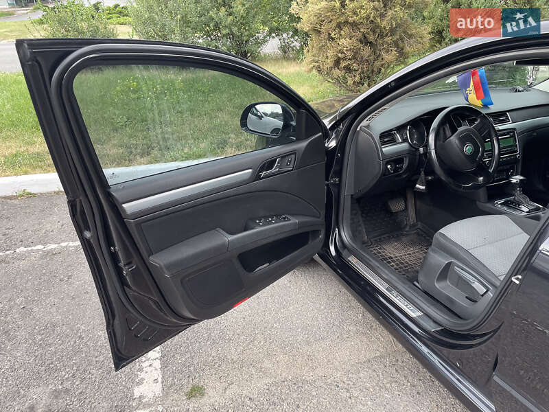 Лифтбек Skoda Superb 2008 в Днепре