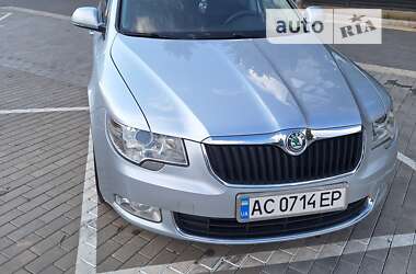 Універсал Skoda Superb 2011 в Луцьку