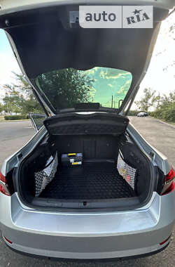 Лифтбек Skoda Superb 2022 в 