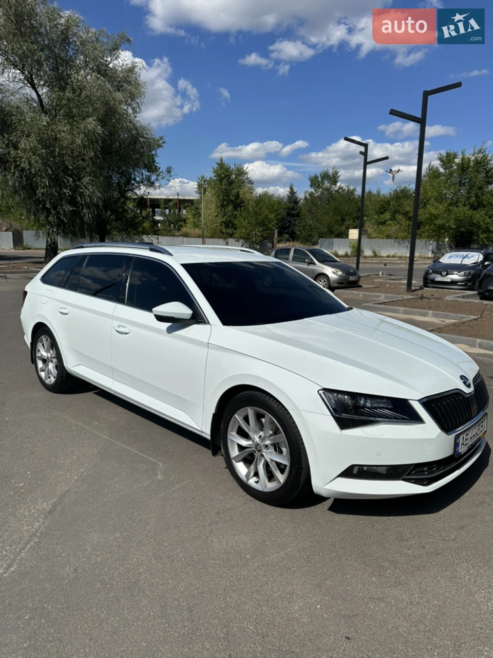 2017 Skoda Superb - мініатюра 18