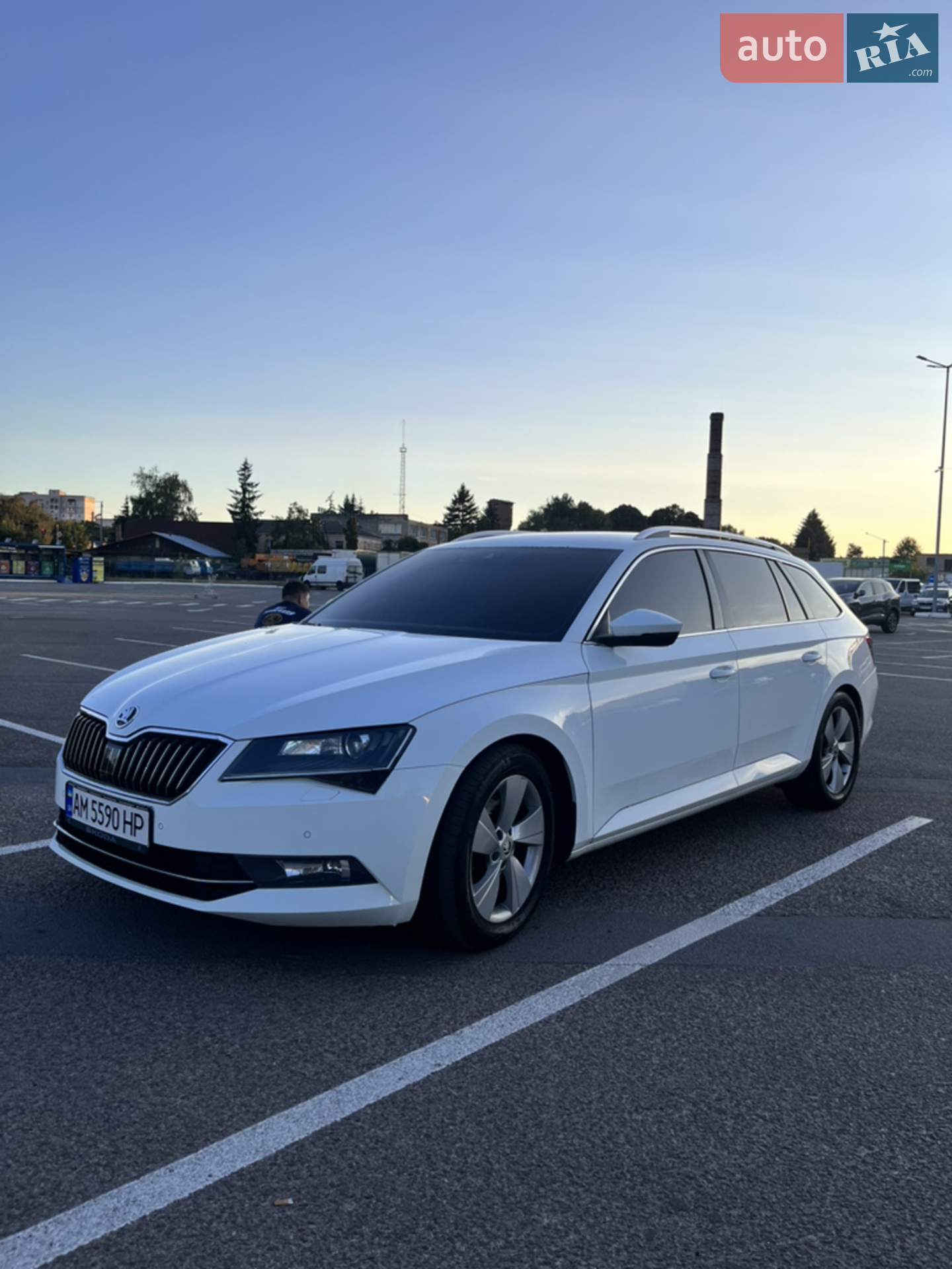 2016 Skoda Superb - мініатюра 8
