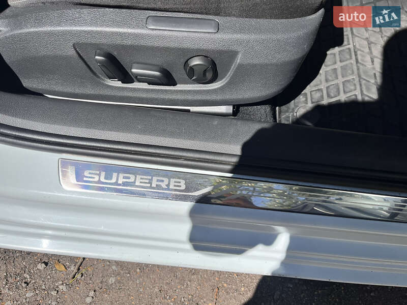 Универсал Skoda Superb 2016 в Житомире