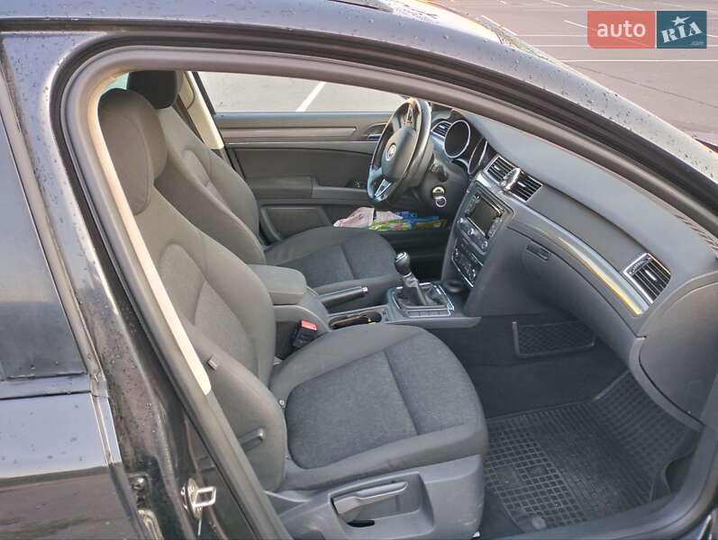 Універсал Skoda Superb 2013 в Вінниці