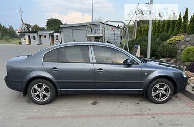 Лифтбек Skoda Superb 2007 в Мостиске