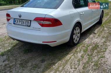 Лифтбек Skoda Superb 2015 в 