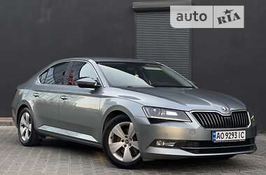 Ліфтбек Skoda Superb 2015 в Ужгороді