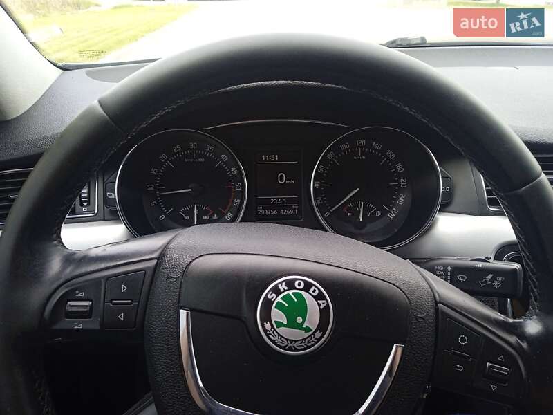 Ліфтбек Skoda Superb 2011 в Львові