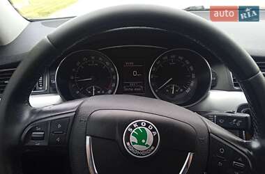 Лифтбек Skoda Superb 2011 в 