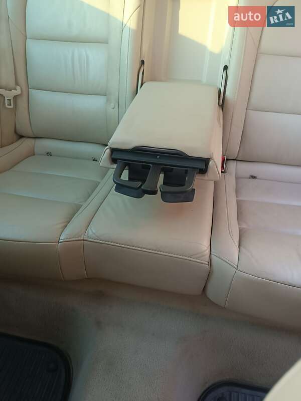 Универсал Skoda Superb 2010 в Белзе