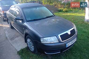 Лифтбек Skoda Superb 2005 в Снятине