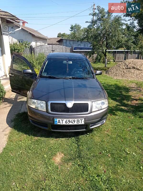 Лифтбек Skoda Superb 2005 в Снятине