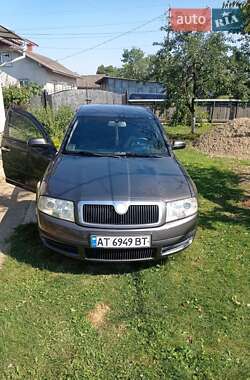 Лифтбек Skoda Superb 2005 в Снятине