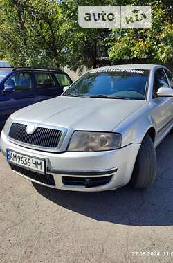 Лифтбек Skoda Superb 2006 в Коростене