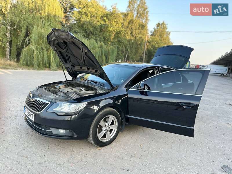 Лифтбек Skoda Superb 2014 в Львове