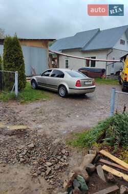 Лифтбек Skoda Superb 2005 в 