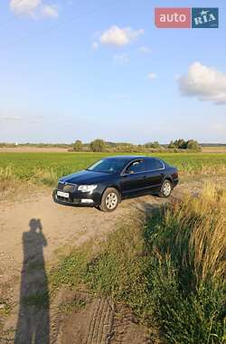 Лифтбек Skoda Superb 2009 в 