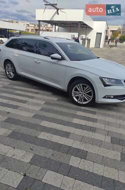 Универсал Skoda Superb 2016 в Ужгороде