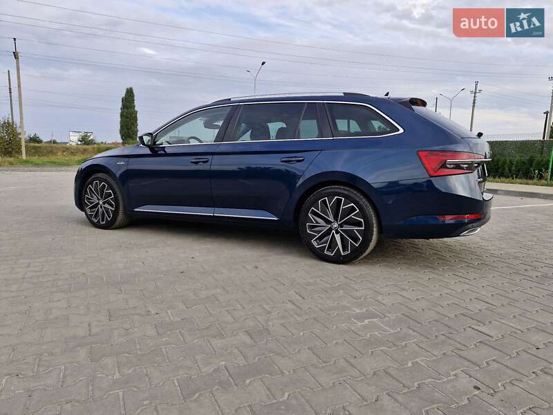 Универсал Skoda Superb 2020 в Вараше
